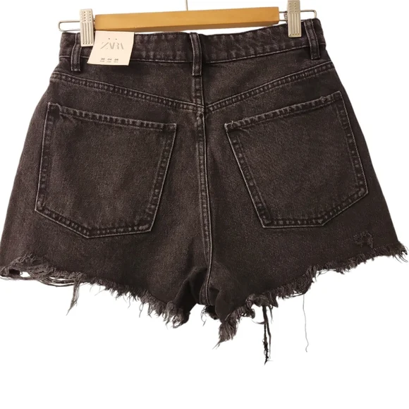 Zara HR Cut Off Jean Shorts - Picture 2 of 7